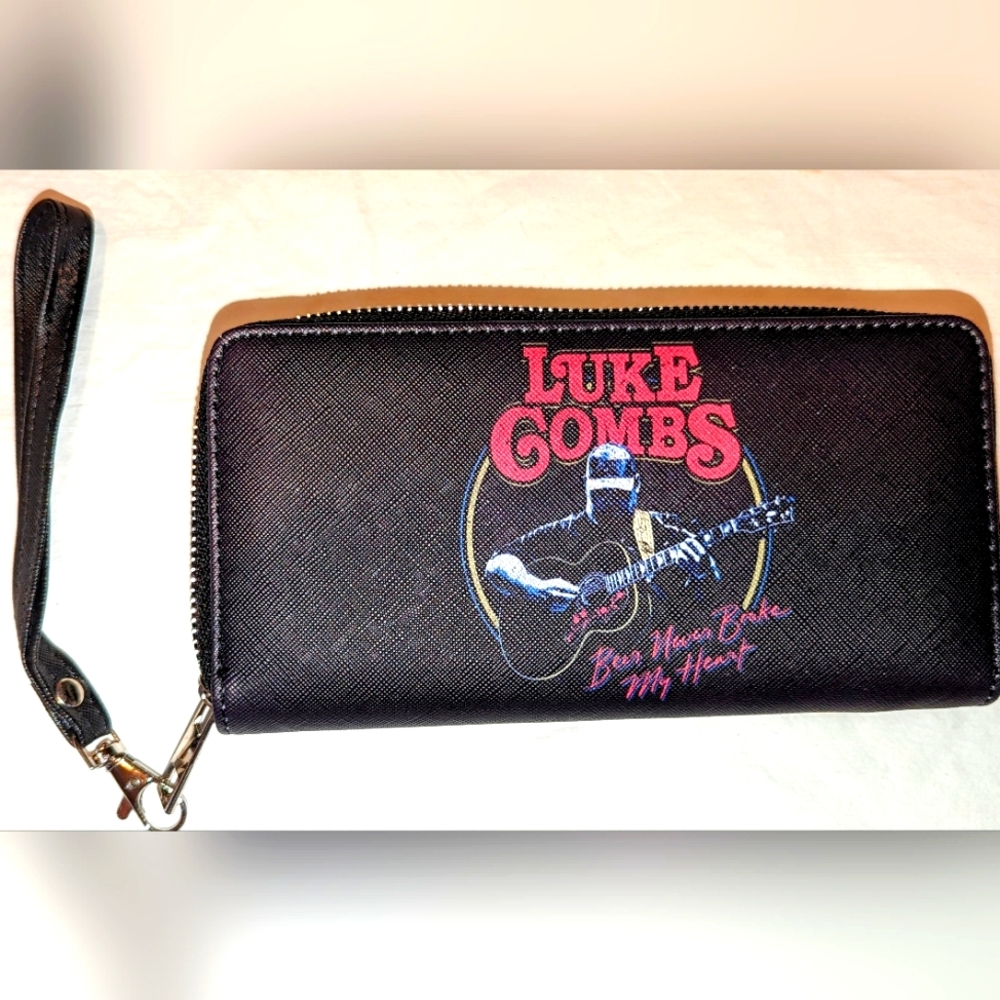 New~LUKE COMBS! Wristlet/Wallet. Such a nice gift! 🎁🎅